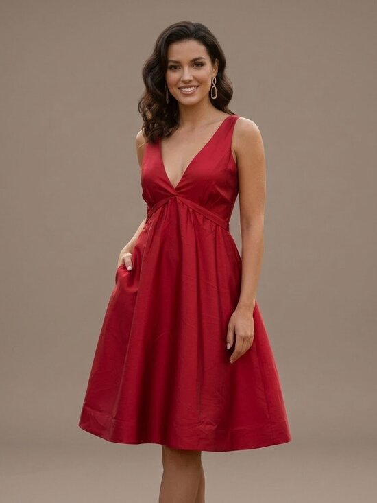 BCBGMaxAzria Dresses & Skirts - BCBG Maxazria red sleeveless Silk NWT deep V neck halter dress sz 2